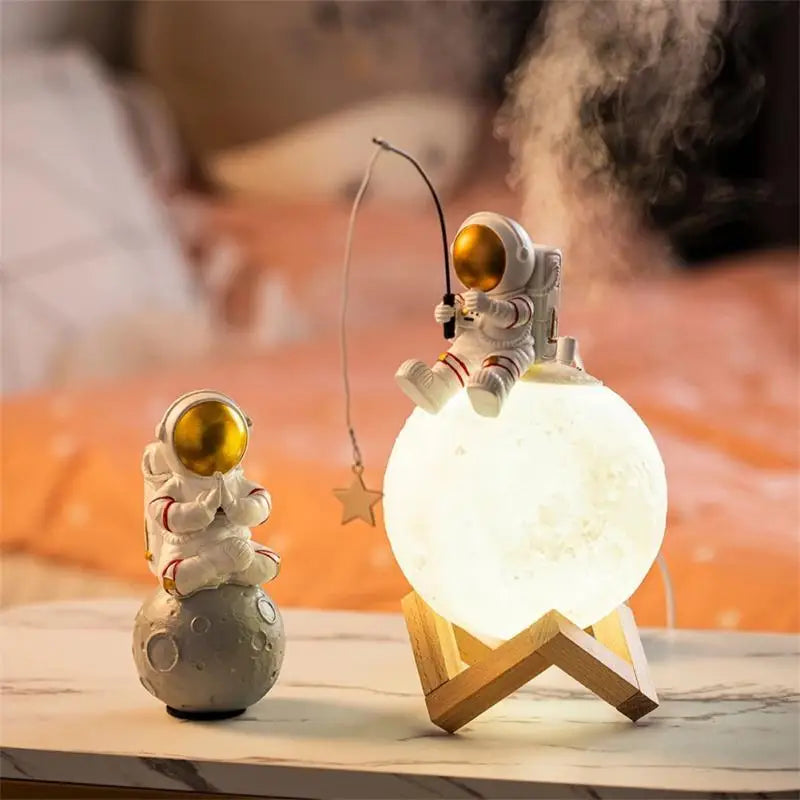 Luminária de Mesa e Umidificador de Ar Astronauta