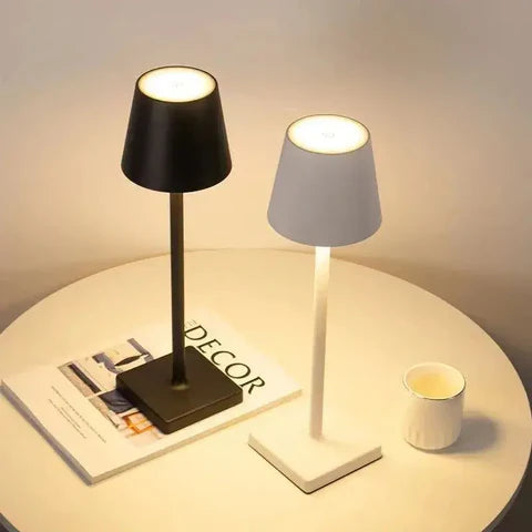 Luminária de Mesa Recarregável